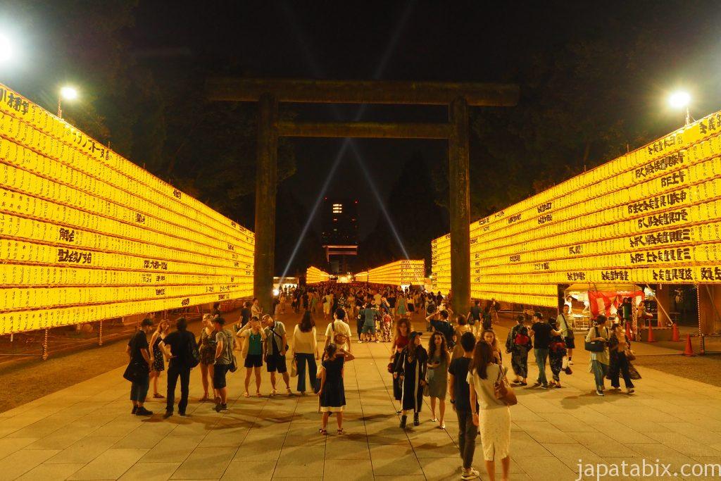東京観光 夏の風物詩 靖国神社みたままつりと原宿shantiでスープカレー じゃぱたびっくす