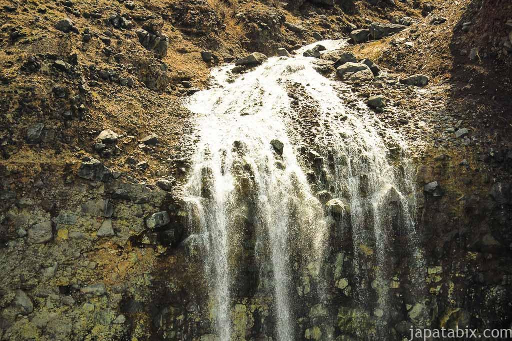 知床半島 カムイワッカの滝